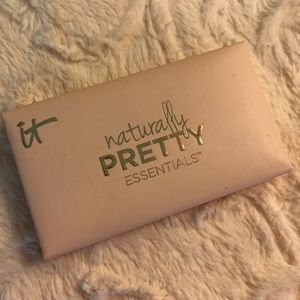 It Cosmetics Naturally Pretty eyeshadow palette